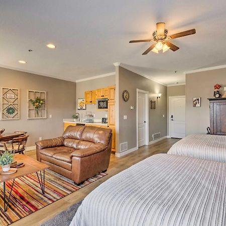 Large, Cozy Midway Studio With Mountain Views! المظهر الخارجي الصورة