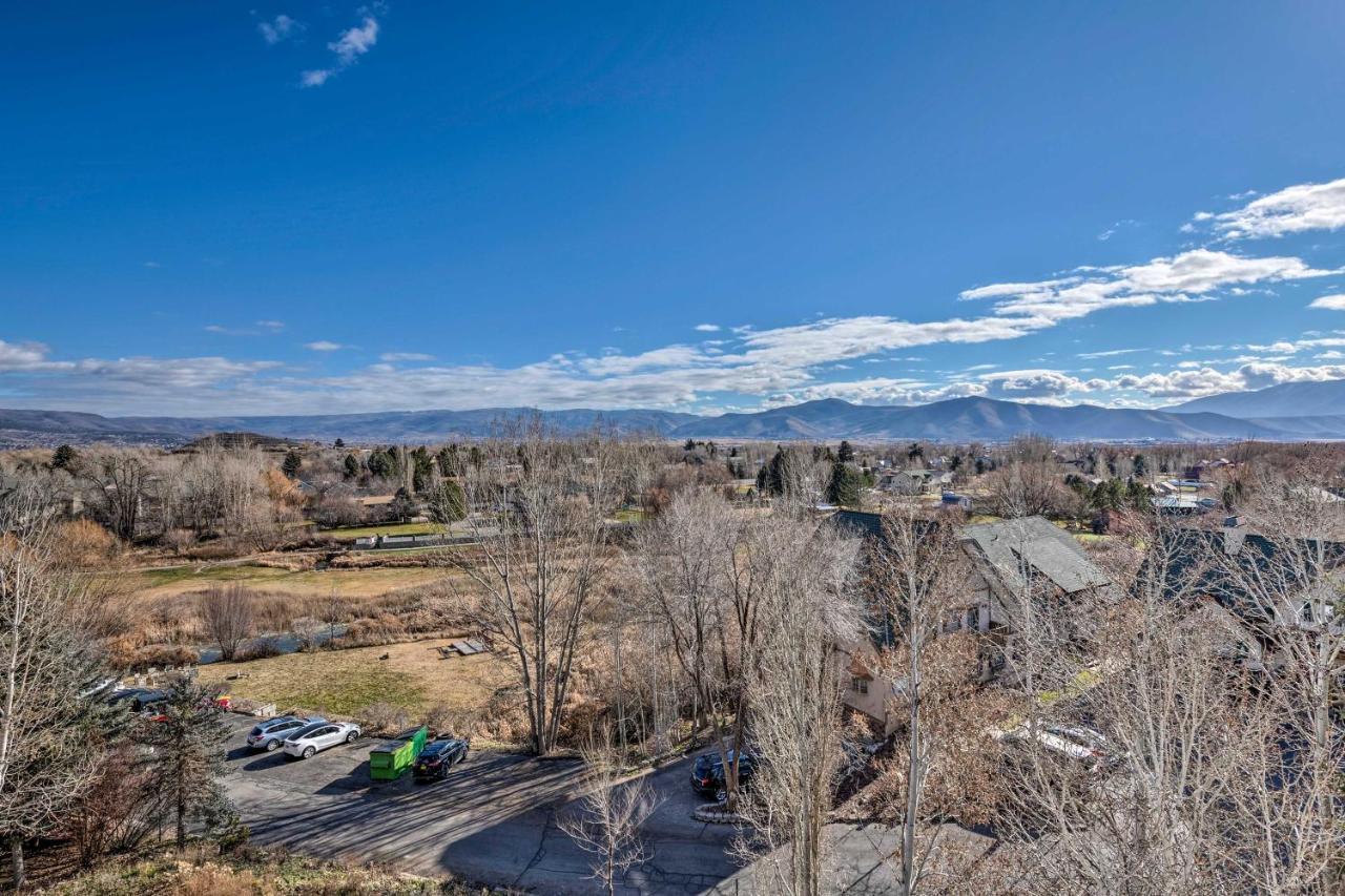 Large, Cozy Midway Studio With Mountain Views! المظهر الخارجي الصورة